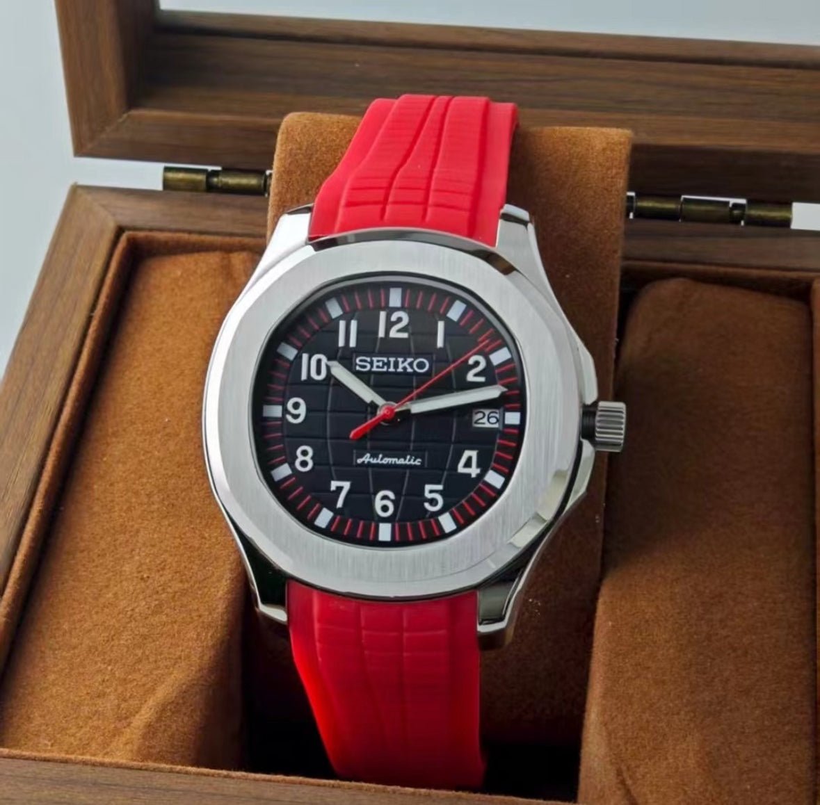 Seiko Mod Aquanaut Red Black - ModGods