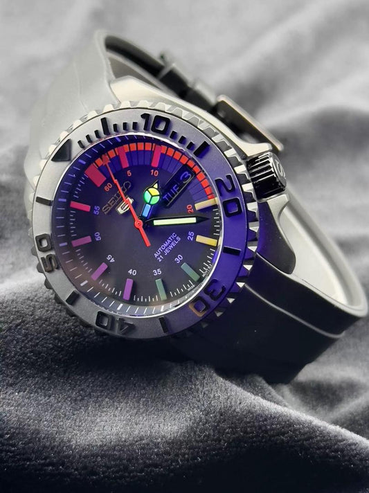 Seiko Mod GMT Diver Rainbow - ModGods